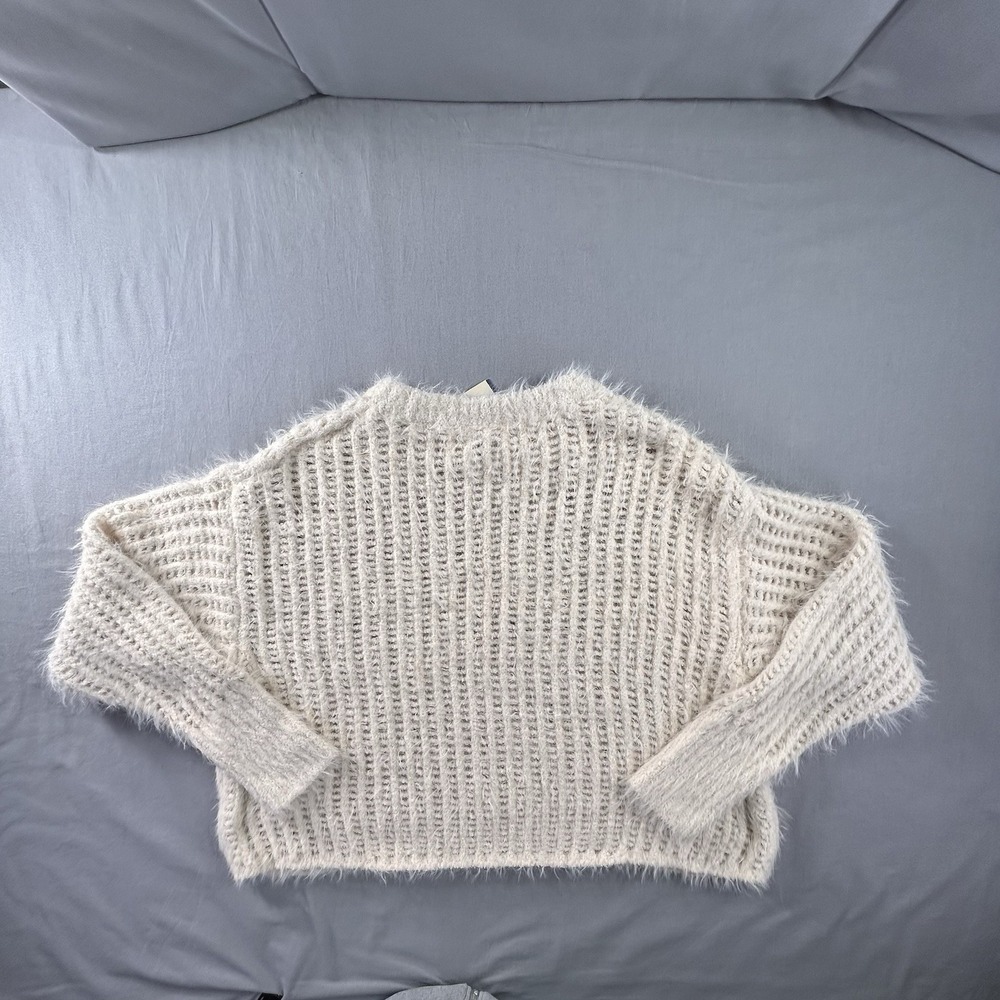 Universal Thread Cream Cropped Cozy Fuzzy‎ Sweater Women's Large Winter Cabin - Picture 10 of 11